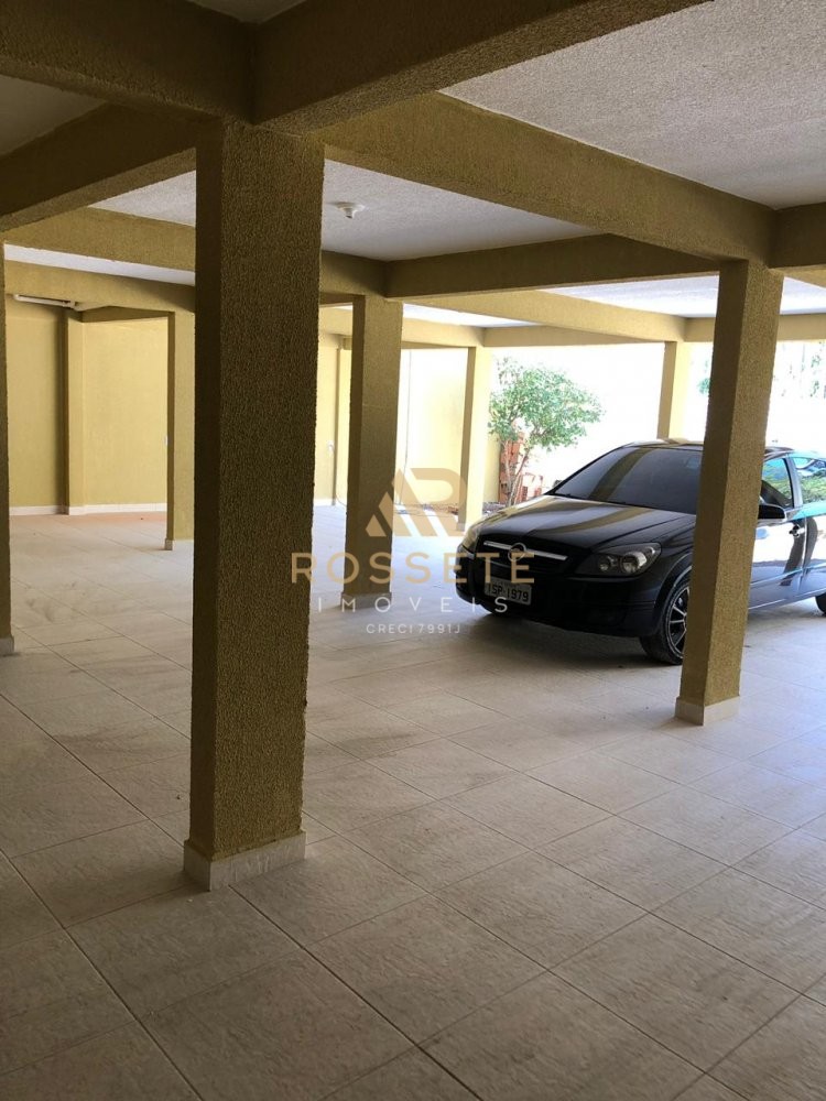 Sobrado muito bem localizado