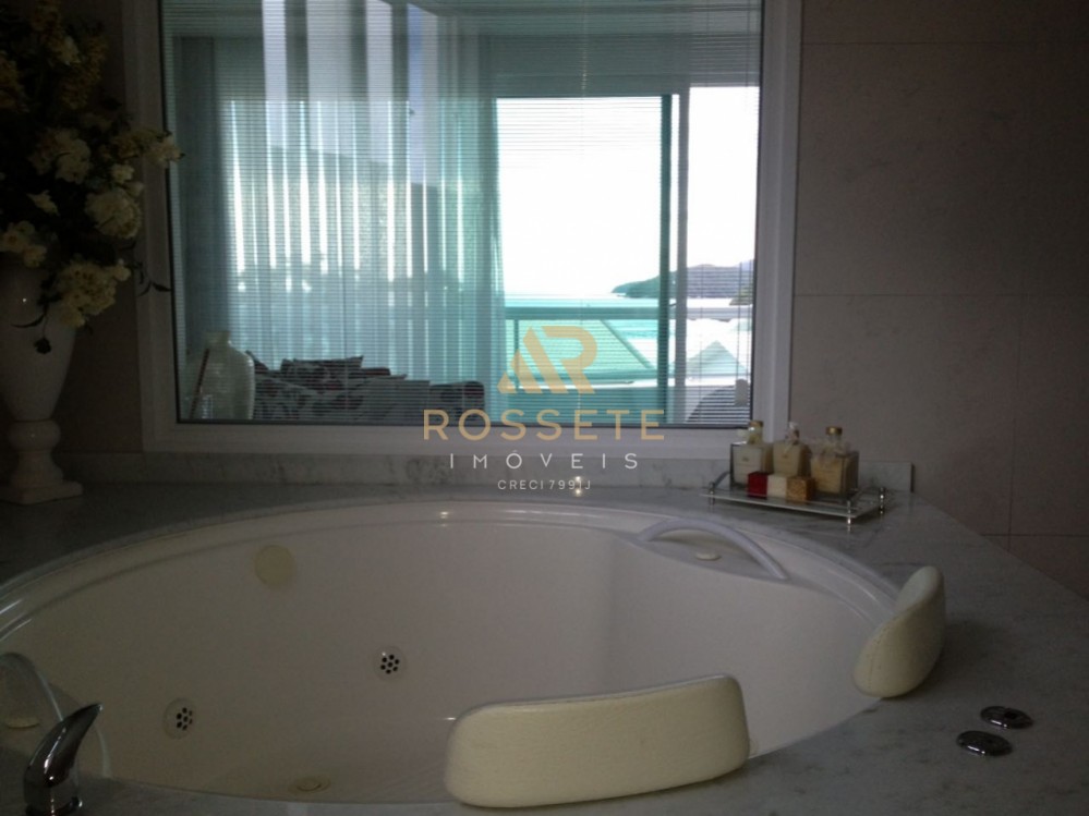 Maravilhosa casa frente Mar 