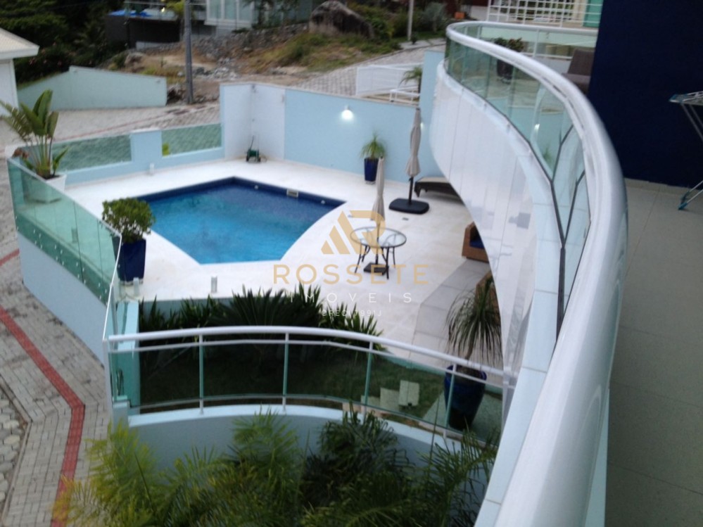 Maravilhosa casa frente Mar 