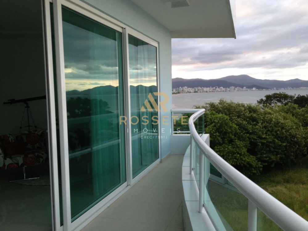 Maravilhosa casa frente Mar 