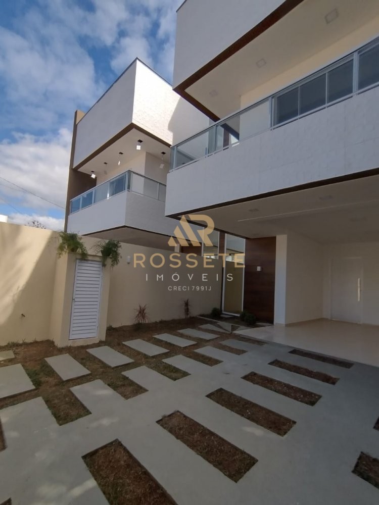 Lindo sobrado triplex com Rooftop