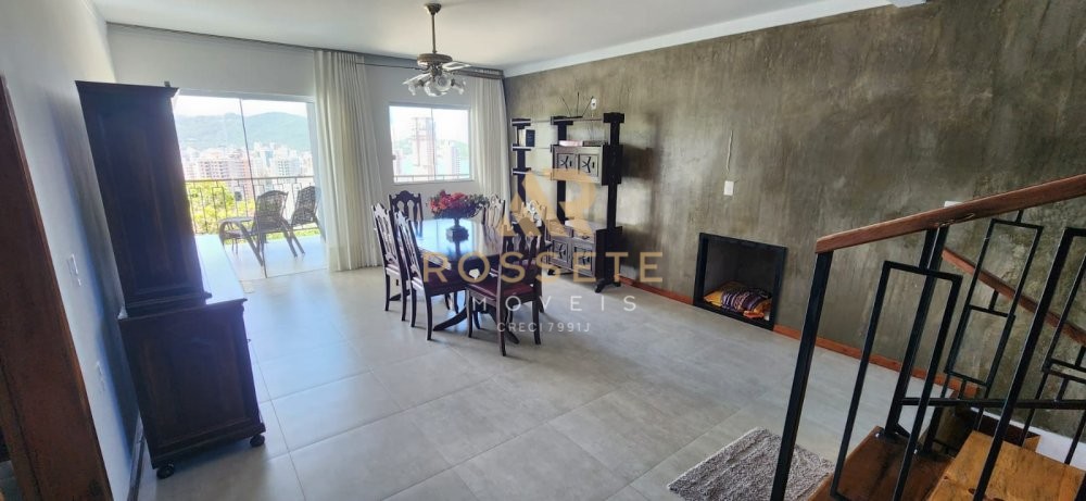 CASA ESPETACULAR EM ITAPEMA