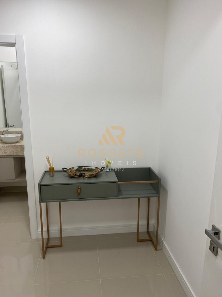 APARTAMENTO COM TIMA LOCALIZAO E MBILIADO 