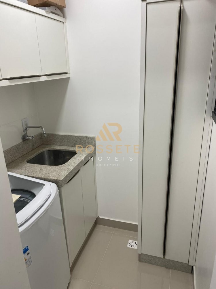 APARTAMENTO COM TIMA LOCALIZAO E MBILIADO 