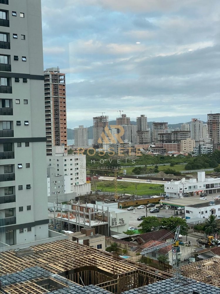 APARTAMENTO COM TIMA LOCALIZAO E MBILIADO 