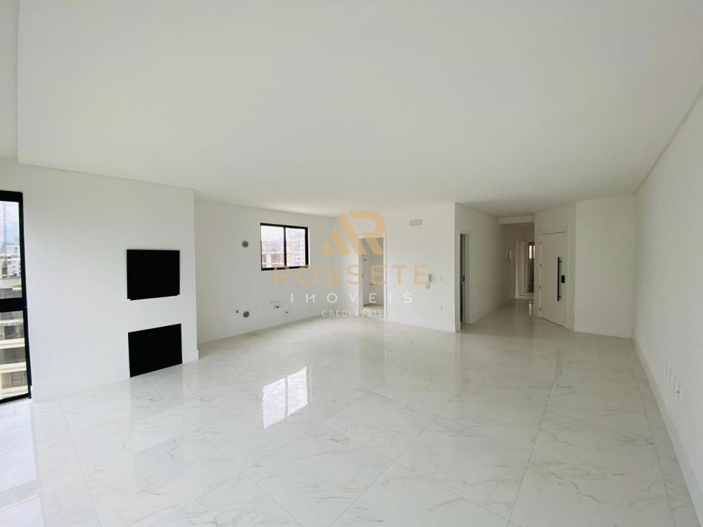 APARTAMENTO NOVO, 03 SU�TES